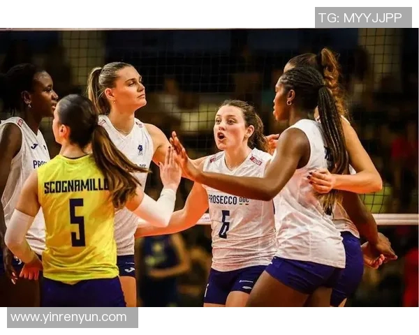 女排世俱杯小组赛精彩战报各队表现亮眼争夺晋级名额激烈进行